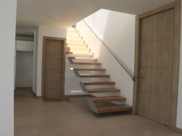 Casas dentro de conjunto privado con doble filtro de seguridad   entorno natural.