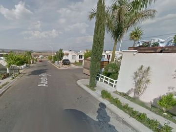 VVV VENTA DE CASA EN LA CALLE ABETO PONIENTE PASEO DE LA CAÑADA TONALA JALISCO