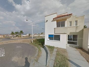 VVV VENTA DE CASA EN LA CALLE ABETO PONIENTE PASEO DE LA CAÑADA TONALA JALISCO
