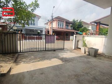 บ้านเดี่ยว หมู่บ้าน ราชพฤกษ์ หทัยราษฎร์ เนื้อที่ 50 ตรว ใกล้สี่แยกไฟแดงตลาดหทัยมิตร แขวงบางชัน เขตคลองสามวา กรุงเทพมหานคร