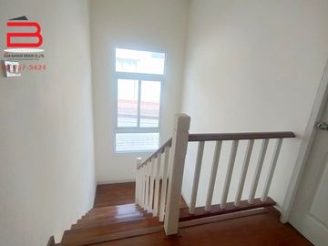 บ้านเดี่ยว หมู่บ้าน ราชพฤกษ์ หทัยราษฎร์ เนื้อที่ 50 ตรว ใกล้สี่แยกไฟแดงตลาดหทัยมิตร แขวงบางชัน เขตคลองสามวา กรุงเทพมหานคร
