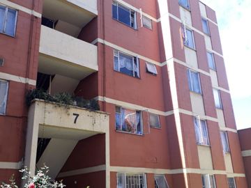 EN VENTA MUY BELLO APARTAMENTO  UBICADO EN  CONJUNTO ATLANTA II, INTERIOR 7 APTO 319. CARRERA 49B #58G - 05 SUR