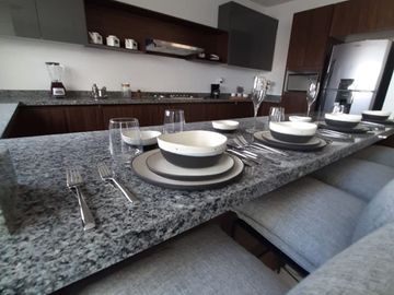 EXCELENTE RESIDENCIA AL SUR DE PACHUCA CON ROOF GARDEN