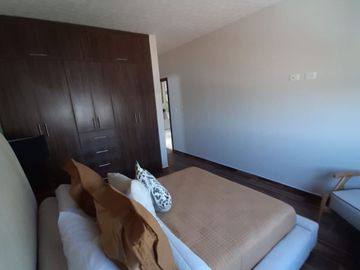 EXCELENTE RESIDENCIA AL SUR DE PACHUCA CON ROOF GARDEN