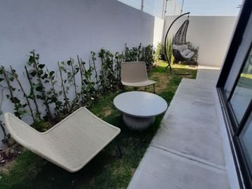 EXCELENTE RESIDENCIA AL SUR DE PACHUCA CON ROOF GARDEN