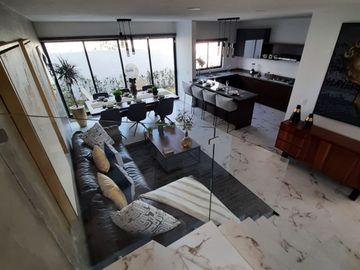 EXCELENTE RESIDENCIA AL SUR DE PACHUCA CON ROOF GARDEN