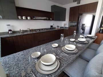 EXCELENTE RESIDENCIA AL SUR DE PACHUCA CON ROOF GARDEN