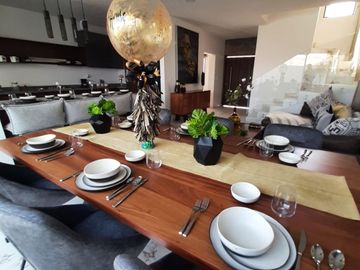 EXCELENTE RESIDENCIA AL SUR DE PACHUCA CON ROOF GARDEN