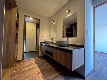 CASA EN VENTA LOMAS DE ANGELOPOLIS PARQUE VARSOVIA