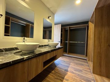 CASA EN VENTA LOMAS DE ANGELOPOLIS PARQUE VARSOVIA