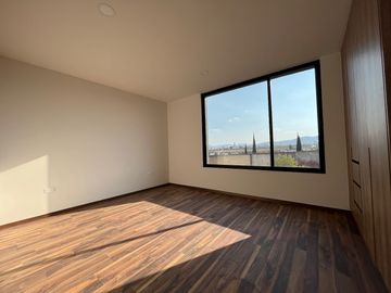 CASA EN VENTA LOMAS DE ANGELOPOLIS PARQUE VARSOVIA