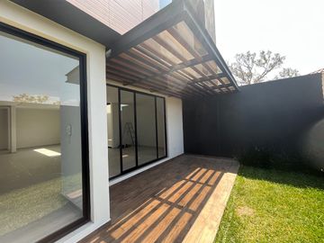 CASA EN VENTA LOMAS DE ANGELOPOLIS PARQUE VARSOVIA