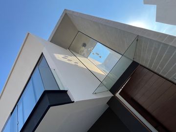 CASA EN VENTA LOMAS DE ANGELOPOLIS PARQUE VARSOVIA