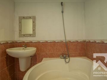 Cheap 3 Bedroom Private Villa Seminyak Bali for Sale Leasehold