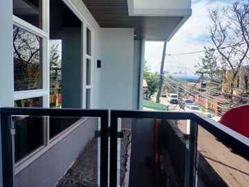 Rush Sacrifice Sale Modern Design House in Pamplona Tres, Las Pinas City near SM Center and Cityhall