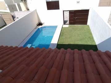 PREVENTA Casa nueva en venta con vigilancia, alberca propia, zona sur calida