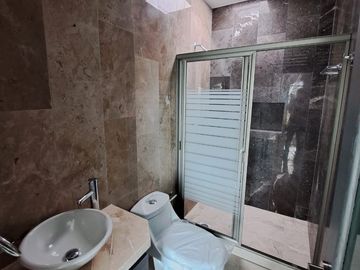 PREVENTA Casa nueva en venta con vigilancia, alberca propia, zona sur calida