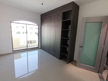PREVENTA Casa nueva en venta con vigilancia, alberca propia, zona sur calida