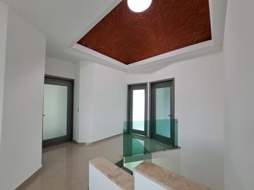 PREVENTA Casa nueva en venta con vigilancia, alberca propia, zona sur calida