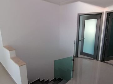 PREVENTA Casa nueva en venta con vigilancia, alberca propia, zona sur calida