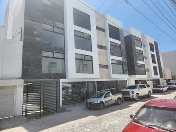 VENTA DE DEPARTAMENTO EN PLANTA BAJA CON AMENIDADES CERCANO A AV. CARRANZA