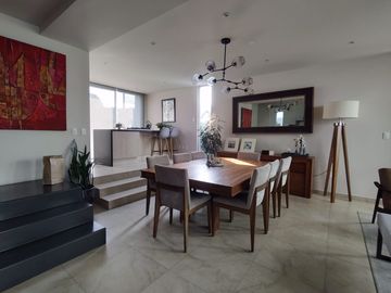 CASA EN VENTA REMODELADA CUAJIMALPA