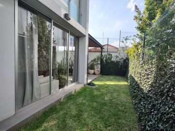 CASA EN VENTA REMODELADA CUAJIMALPA