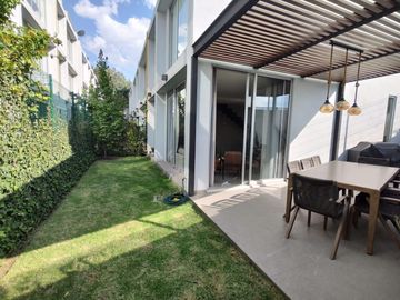 CASA EN VENTA REMODELADA CUAJIMALPA