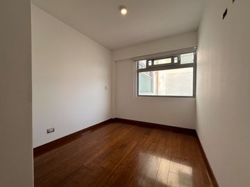 Venta Dpto 150m2 en Av. Parque Sur, Urb. Corpac, San Isidro