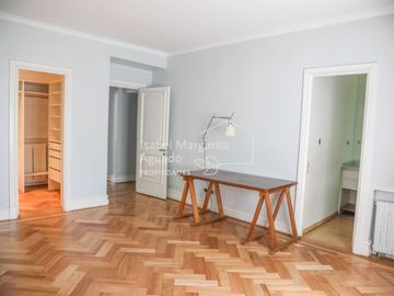 Acogedor Duplex con Jardín | Estilo Europeo | Edificio Patrimonio Arquitectónico