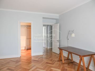 Acogedor Duplex con Jardín | Estilo Europeo | Edificio Patrimonio Arquitectónico