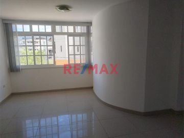 ¡Hermosa Casa En Venta En La Urbanizacion Campo Real!