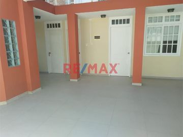 ¡Hermosa Casa En Venta En La Urbanizacion Campo Real!