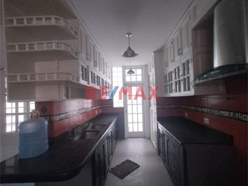 ¡Hermosa Casa En Venta En La Urbanizacion Campo Real!