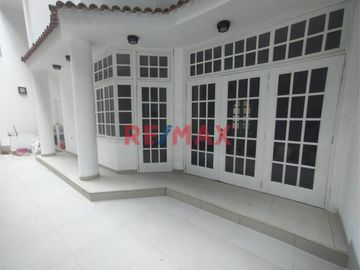 ¡Hermosa Casa En Venta En La Urbanizacion Campo Real!