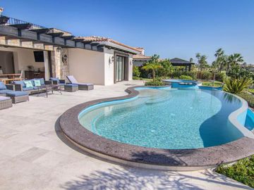 Casa vista a las montañas, alberca infinity privada, Jacuzzi, Fogata y cuarto de juegos, Pacific Ocean, Cabo San Lucas.