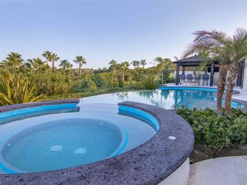Casa vista a las montañas, alberca infinity privada, Jacuzzi, Fogata y cuarto de juegos, Pacific Ocean, Cabo San Lucas.