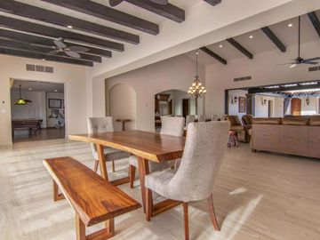 Casa vista a las montañas, alberca infinity privada, Jacuzzi, Fogata y cuarto de juegos, Pacific Ocean, Cabo San Lucas.