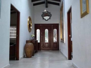Tequesquitengo Casa en Venta a La Orilla del Lago 5 Recamaras, Alberca