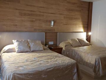 Tequesquitengo Casa en Venta a La Orilla del Lago 5 Recamaras, Alberca