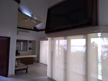 Tequesquitengo Casa en Venta a La Orilla del Lago 5 Recamaras, Alberca