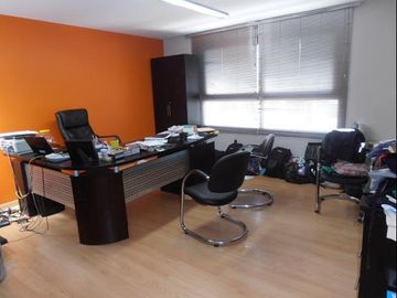 Vendo Casa con Licencia Para Oficina - Surquillo - $445,000