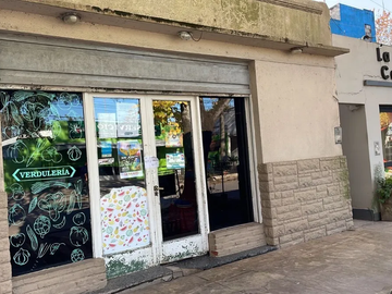 Casa Con Locales Comerciales (verónica, Partido De Punta Indio).