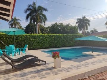 Casa Campestre en Alquiler Vacacional en Ricaurte- Cundinamarca
