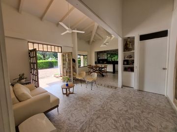Casa Campestre en Alquiler Vacacional en Ricaurte- Cundinamarca
