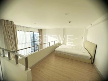 Hot Price 6.38 MB(All in)-Duplex 1 Bed Super High Fl. 40+ Nice View Close to BTS Chong Nonsi 600 m. at Knightsbridge Prime Sathorn Condo / For Sale