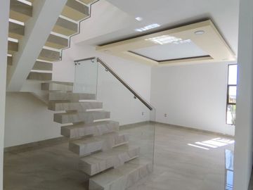 CASA EN VENTA GEMA RESIDENCIAL E4