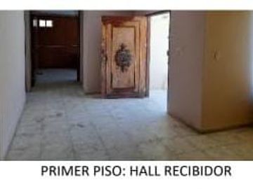 ID1081759 Vendo Casa De 3 Pisos En Av. El Ejercito.Barrio Particular Talara-Jrivera
