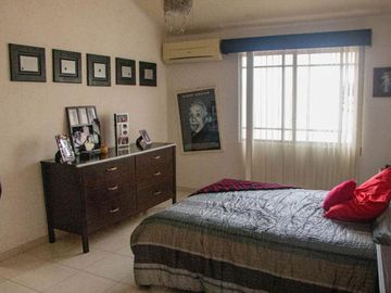 Casa de Venta en Urbanización Manta 2000, Manta, Manabí, Ecuador