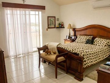 Casa de Venta en Urbanización Manta 2000, Manta, Manabí, Ecuador